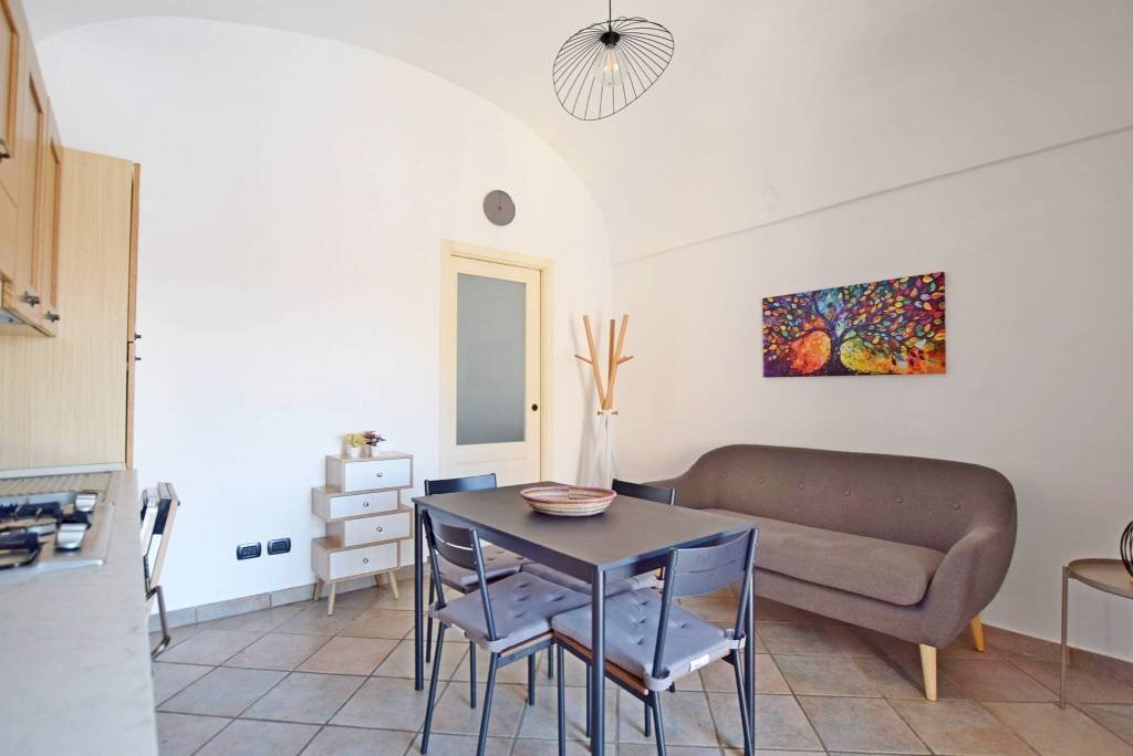 Cucina - Bilocale via Gerolamo Bella, 1, Carrù - foto 1