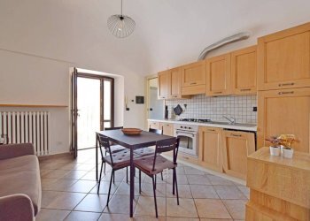 Cucina - Bilocale via Gerolamo Bella, 1, Carrù - foto 4