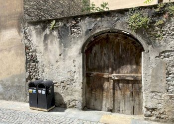 Ingresso - Stabile - Palazzo via Laurent Martinet, 23, Aosta - foto 3
