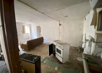 Cantina - Stabile - Palazzo via Laurent Martinet, 23, Aosta - foto 12