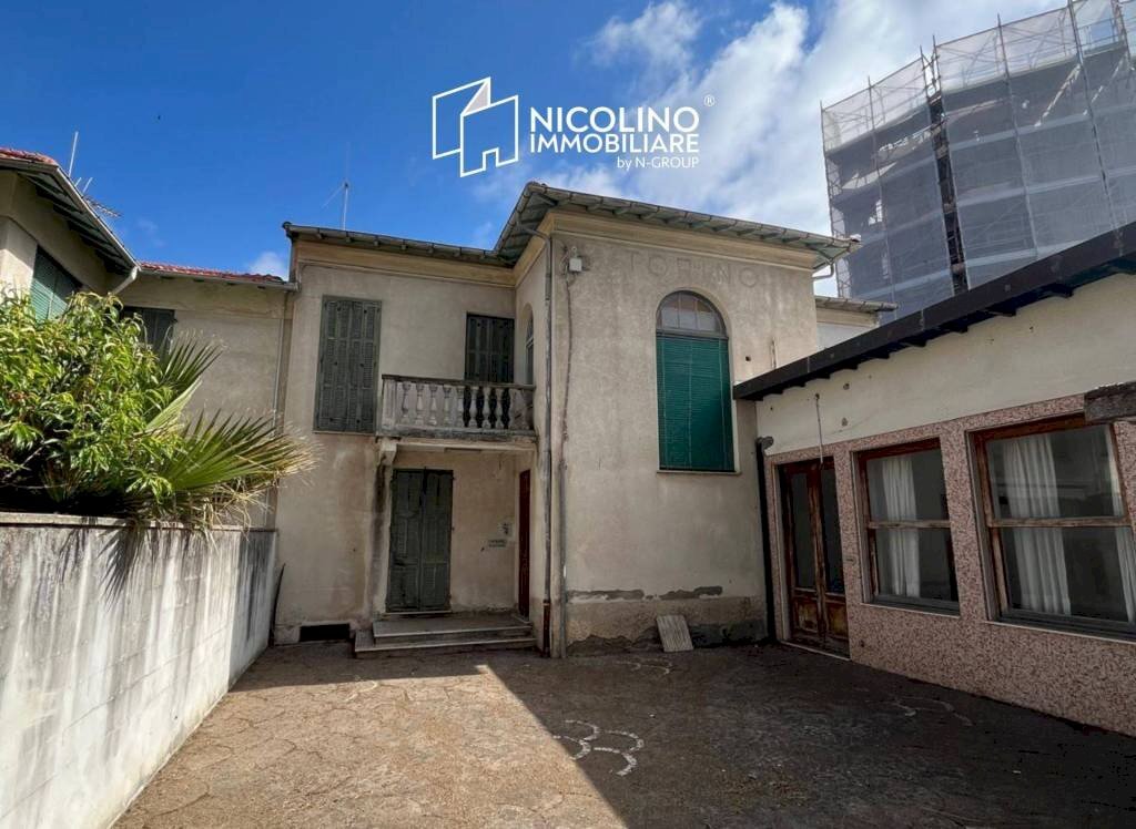 Cortile interno - Stabile - Palazzo via Febo, 12, Bordighera - foto 1