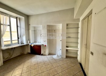 Cucina - Appartamento piazza Statuto, 34, Asti - foto 8