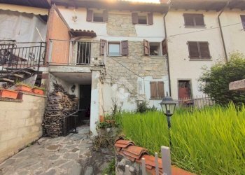 Casa indipendente Frazione Forotondo, Fabbrica Curone - foto 2