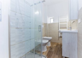 BAGNO - Appartamento Via Bobbio
 
21, Genova - foto 8