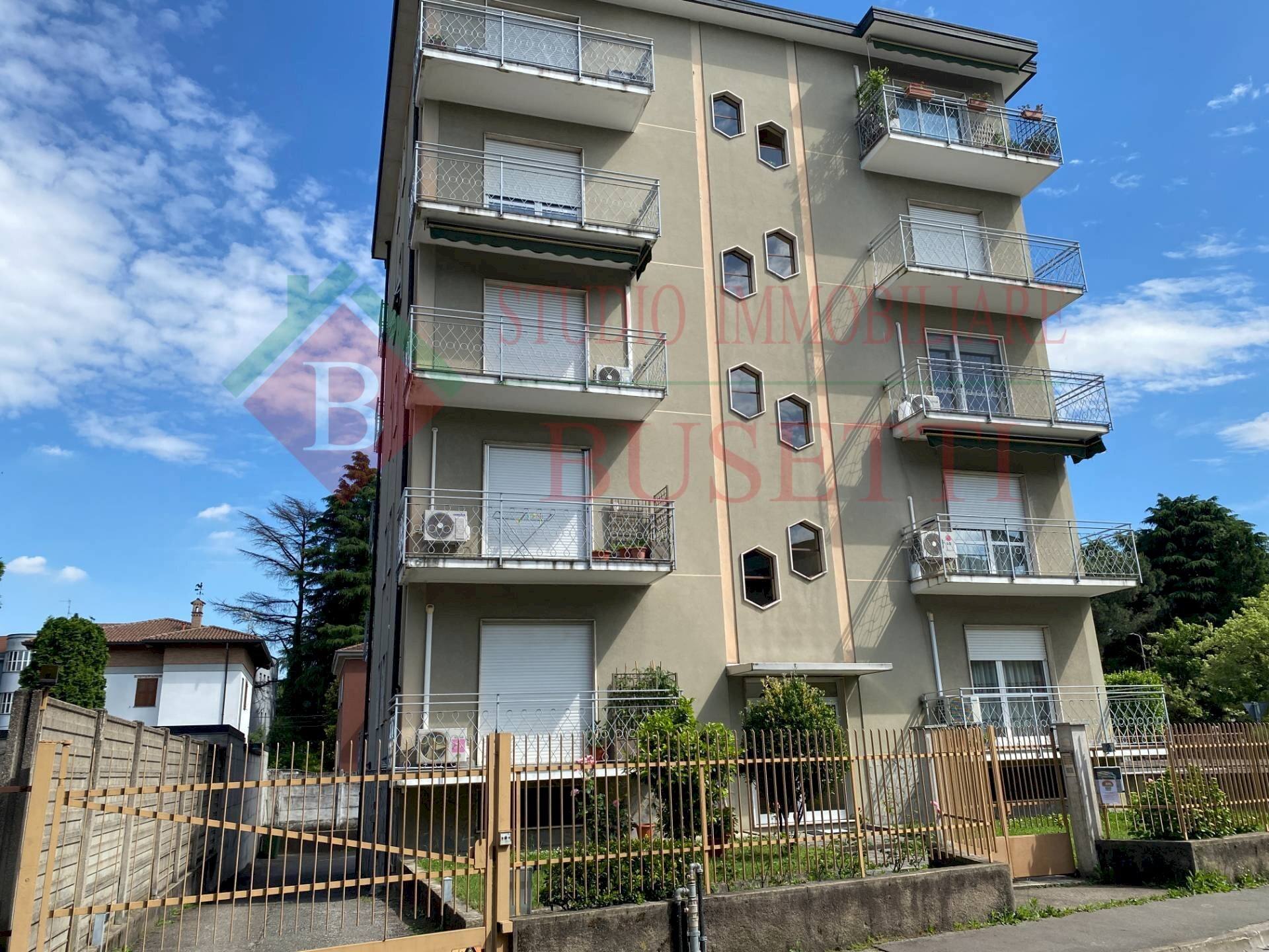 Foto 1 - Trilocale via Rescalda
 
2, Castellanza - foto 1