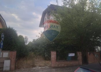 Edificio all\'aperto - Independent house Viale Della Scienza
 
3, San Prospero - photo 16