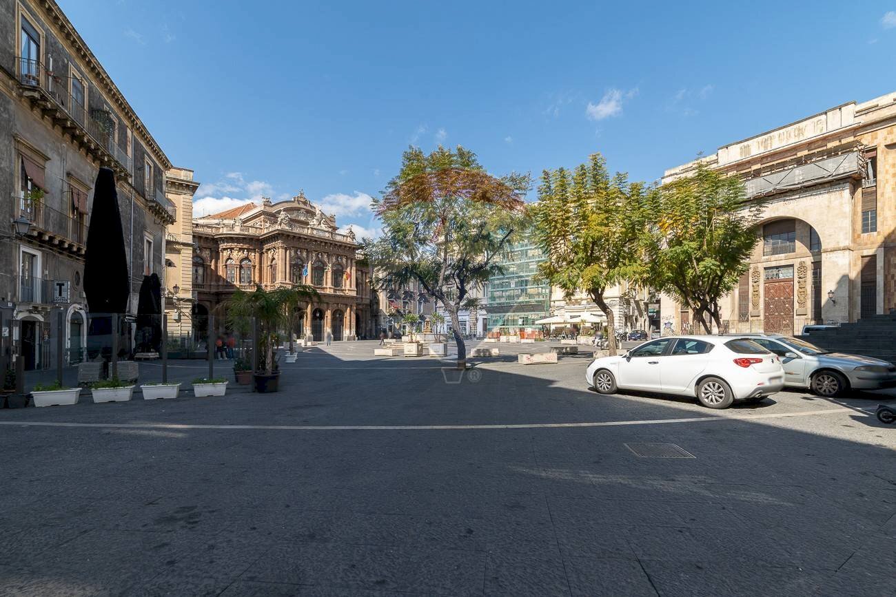 Edificio all\'aperto - Quadrilocale Via Teatro Massimo
 
35, Catania - foto 1