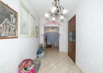 Hall / corridoio - Quadrilocale Via Teatro Massimo
 
35, Catania - foto 4