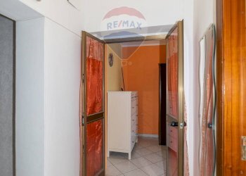 Hall / corridoio - Quadrilocale Via Teatro Massimo
 
35, Catania - foto 16