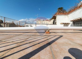 Terrazza - Quadrilocale Via Teatro Massimo
 
35, Catania - foto 32