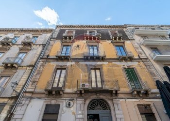 Edificio all\'aperto - Quadrilocale Via Teatro Massimo
 
35, Catania - foto 40