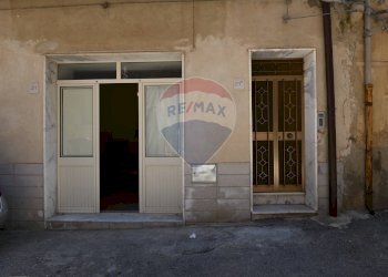 Edificio all\'aperto - Casa indipendente Via Varsallona
 
21, Caltagirone - foto 2