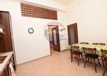 Sala da pranzo - Casa indipendente Via Varsallona
 
21, Caltagirone - foto 6