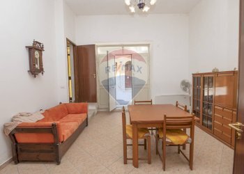 Sala da pranzo - Casa indipendente Via Varsallona
 
21, Caltagirone - foto 11