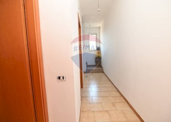 Hall / corridoio - Casa indipendente Via Varsallona
 
21, Caltagirone - foto 24