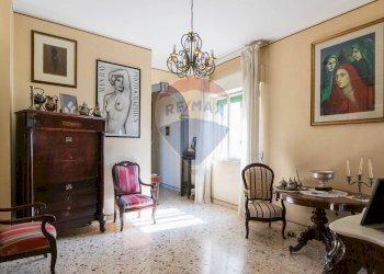 Sala da pranzo - Apartment Via Sebastiano Scamporlino
 
5, Francofonte - photo 4