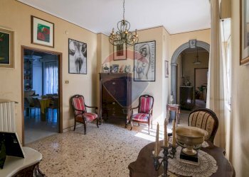 Sala da pranzo - Apartment Via Sebastiano Scamporlino
 
5, Francofonte - photo 5