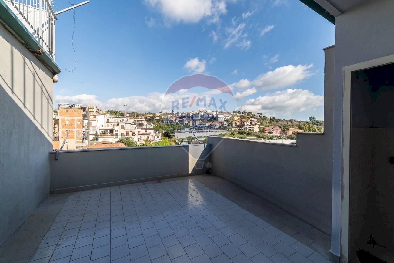 Terrazza - Quadrilocale Via Pietro Novelli
 
51, Catania - foto 1