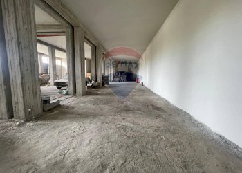 Parcheggio - Capannone Via: Luigi Capuana, Camporotondo Etneo - foto 1