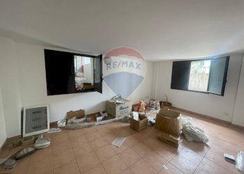 Soggiorno - Capannone Via: Luigi Capuana, Camporotondo Etneo - foto 9