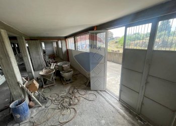 Stanza vuota - Capannone Via: Luigi Capuana, Camporotondo Etneo - foto 10