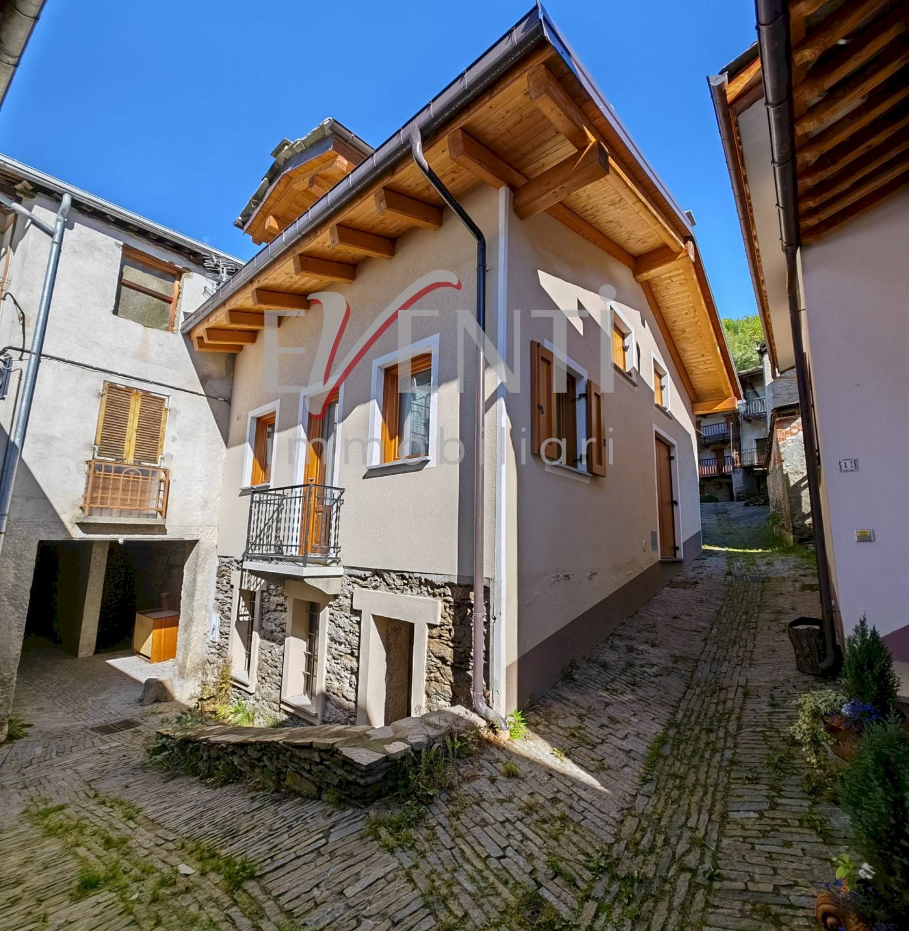 Foto 1 - Casa semi indipendente Borgata Roberso
 
2, Massello - foto 1