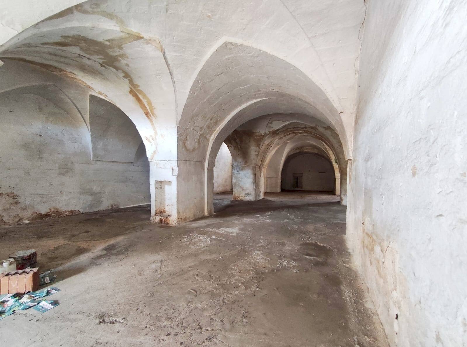 Foto 2 - Warehouse Via Immacolata
 
32, Sava - photo 2