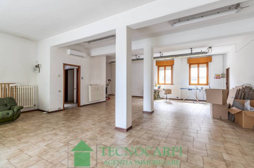 Salone - Negozio via Genova, Carpi - foto 2