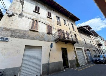 Facciata - Stabile - Palazzo via dei Mille, Borgomanero - foto 2