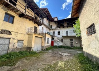 Cortile interno - Stabile - Palazzo via dei Mille, Borgomanero - foto 5