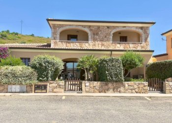 Facciata - Villa a Schiera via Cala Girgolu, San Teodoro - foto 4