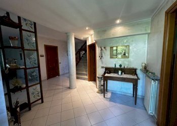 Ingresso - Villa via Alessandro Volta, 3, Somma Lombardo - foto 5