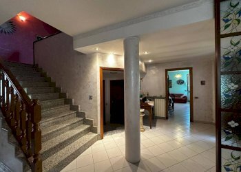 Ingresso - Villa via Alessandro Volta, 3, Somma Lombardo - foto 6