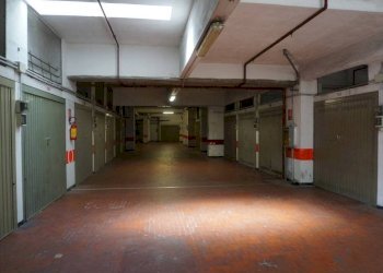 Interno non residenziale - Box corso Ferdinando Magellano, 90r, Genova (zona Sampierdarena) - foto 8