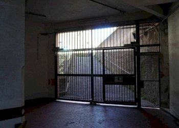 Interno non residenziale - Box corso Ferdinando Magellano, 90r, Genova (zona Sampierdarena) - foto 9