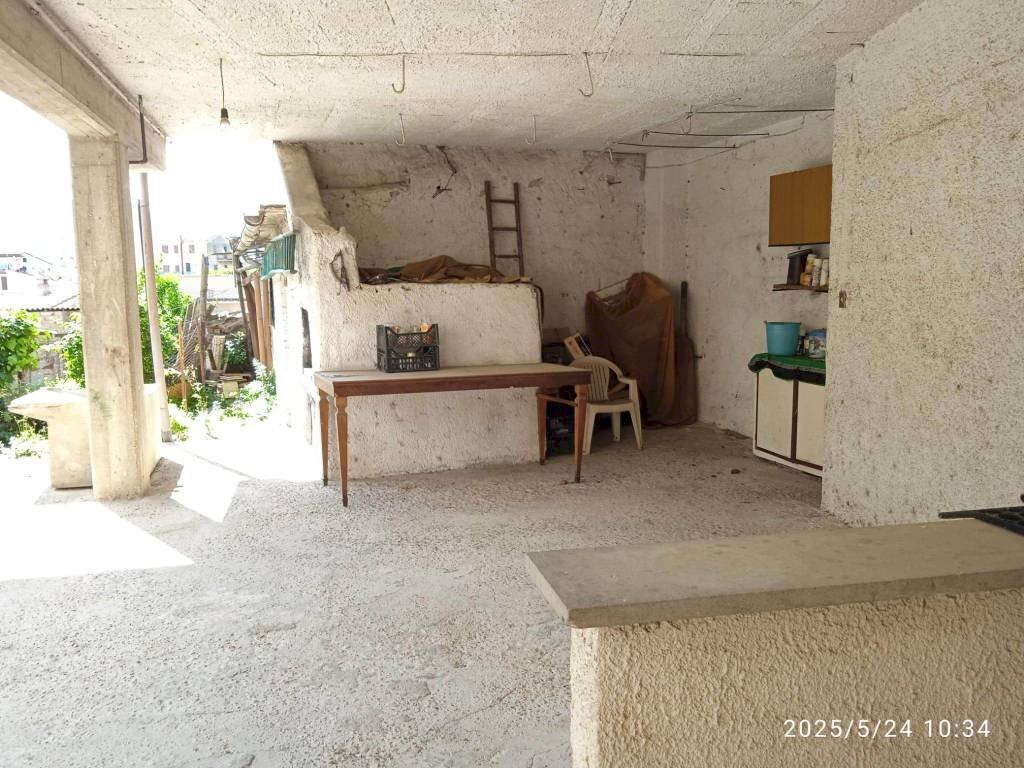 Cortile interno - Casa indipendente via Tinello, 15, Montelibretti - foto 3