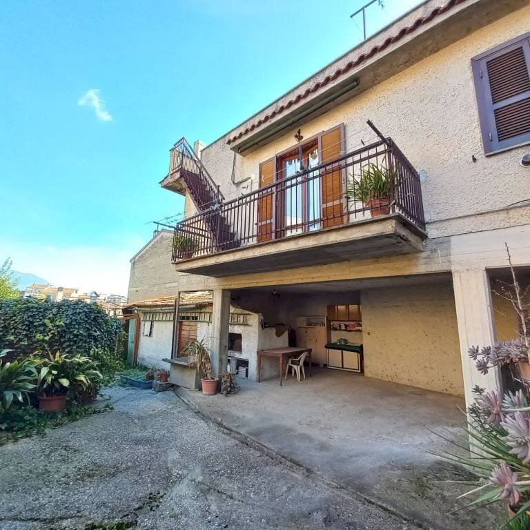 Facciata - Casa indipendente via Tinello, 15, Montelibretti - foto 2