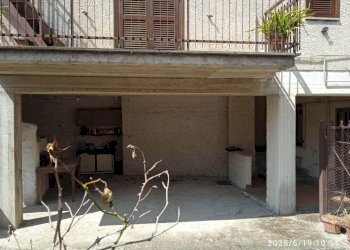 Facciata - Casa indipendente via Tinello, 15, Montelibretti - foto 4