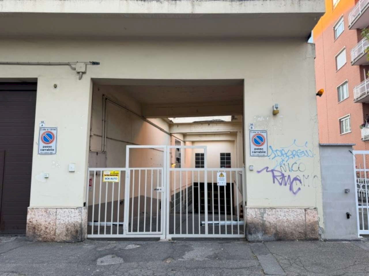 image0 - Box via Gianfrancesco Re, 35, Torino - foto 2