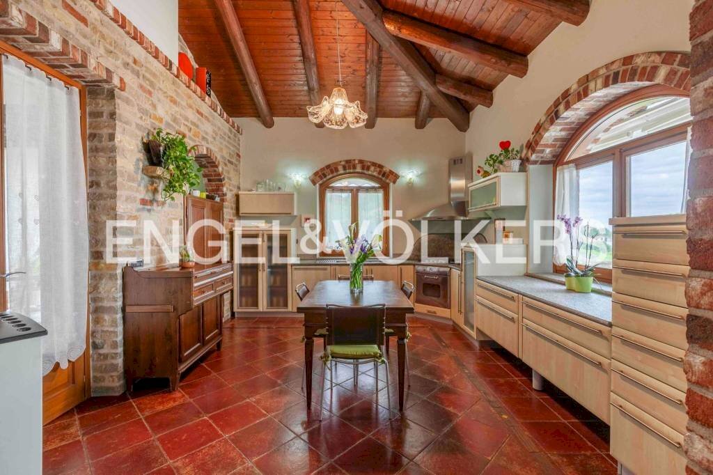 Salone - Villa via Beppe Fenoglio, Mango - foto 3