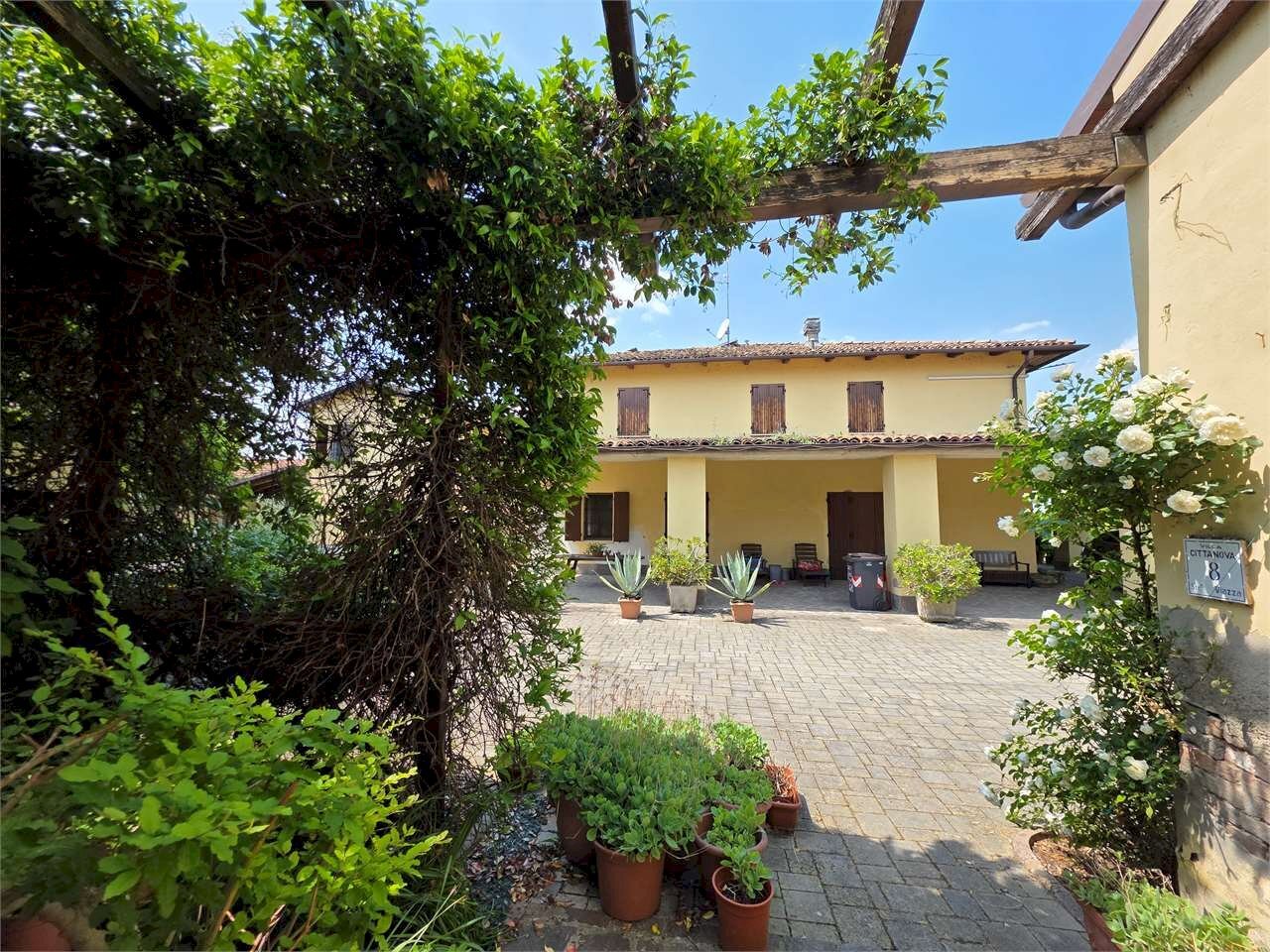 Independent house Modena (neighborhood Cittanova) - photo 1