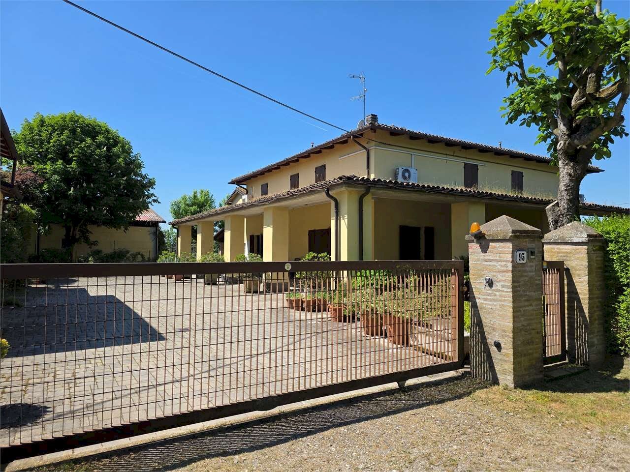 Independent house Modena (neighborhood Cittanova) - photo 3