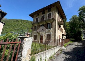 Four-room apartment Via S. Antonio, Groscavallo - photo 1
