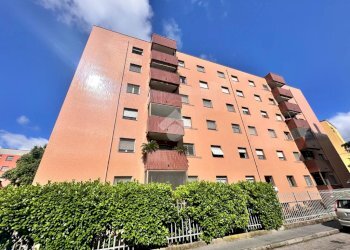 Trilocale Via Aldo Carpi, Milano (zona Trenno) - foto 1