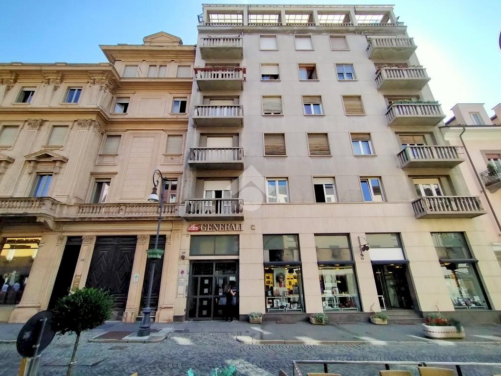 Four-room apartment Viale Conseil Des Commis, Aosta - photo 2