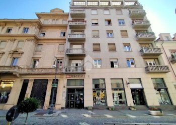 Four-room apartment Viale Conseil Des Commis, Aosta - photo 2