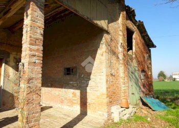 Rustic Via Bova, Ferrara (neighborhood Marrara) - photo 1