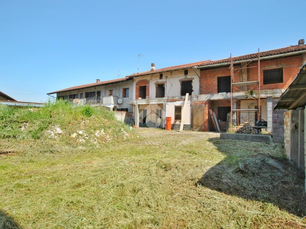 Casa indipendente Via Sant'Emiliano, Livorno Ferraris - foto 2