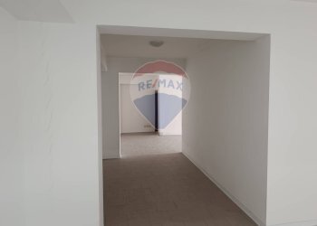 Hall / corridoio - Ufficio VIA GIUSEPPE GARIBALDI
 
97, Lentini - foto 5