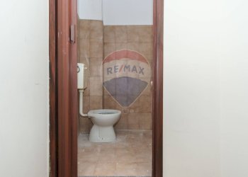 Bagno - Ufficio VIA GIUSEPPE GARIBALDI
 
97, Lentini - foto 7